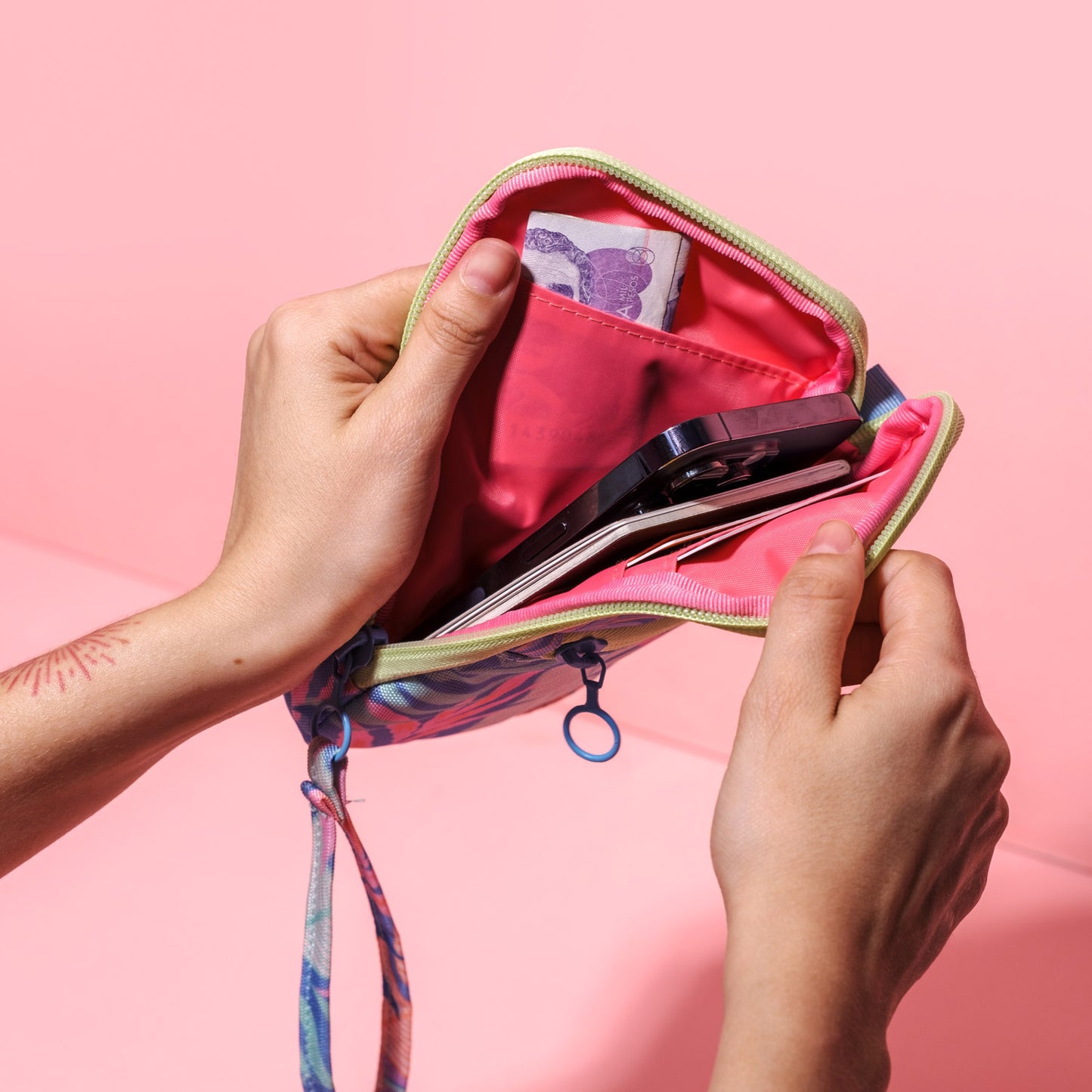 Cell WALLET